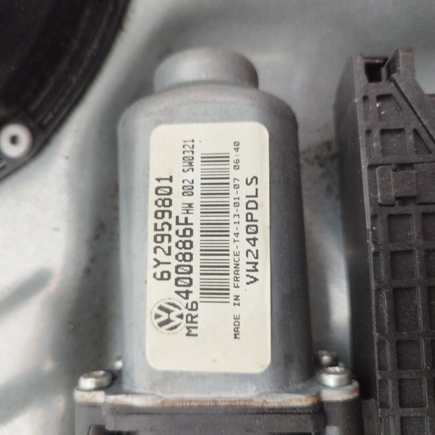 Front right rack Volkswagen Polo 2006 code: 6Y2959801 ecoAC8545
