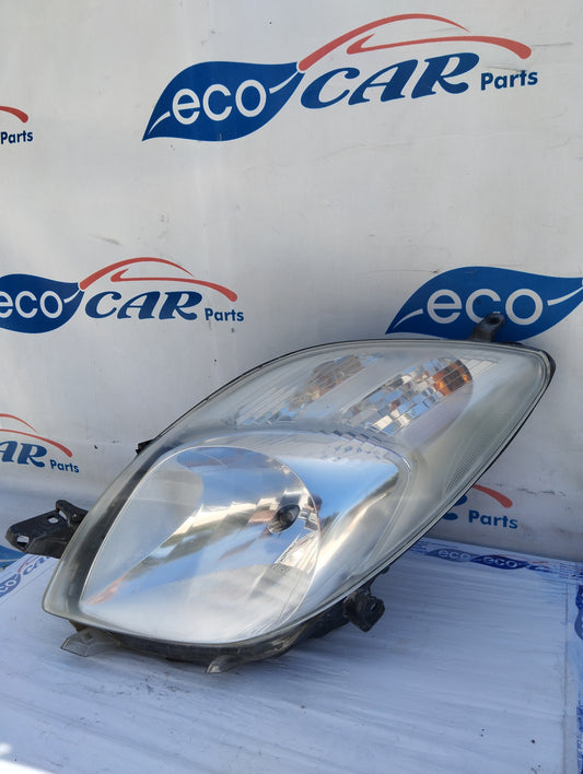 Toyota Yaris 2008 ecoAG5297 left front light