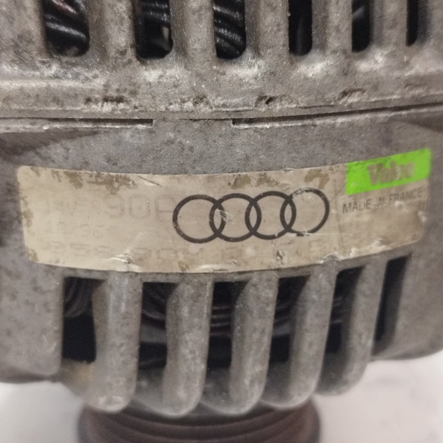Alternator Audi A4 1.8 B 1996 code: 2541856A ecoAC9560