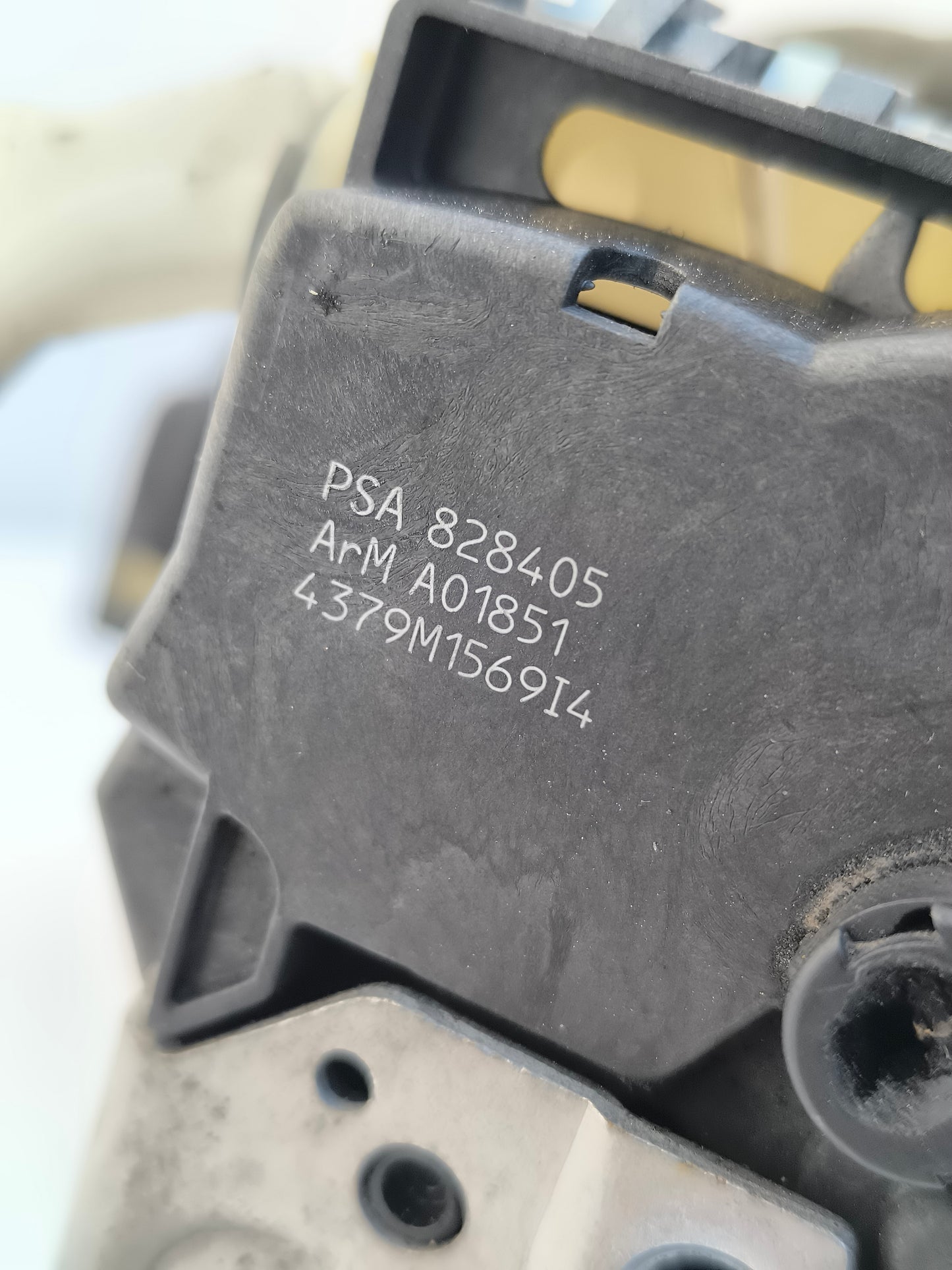 Serratura anteriore destra Citroen Berlingo anno 2009 Cod. psa828405 6 Pin ecoAG7067