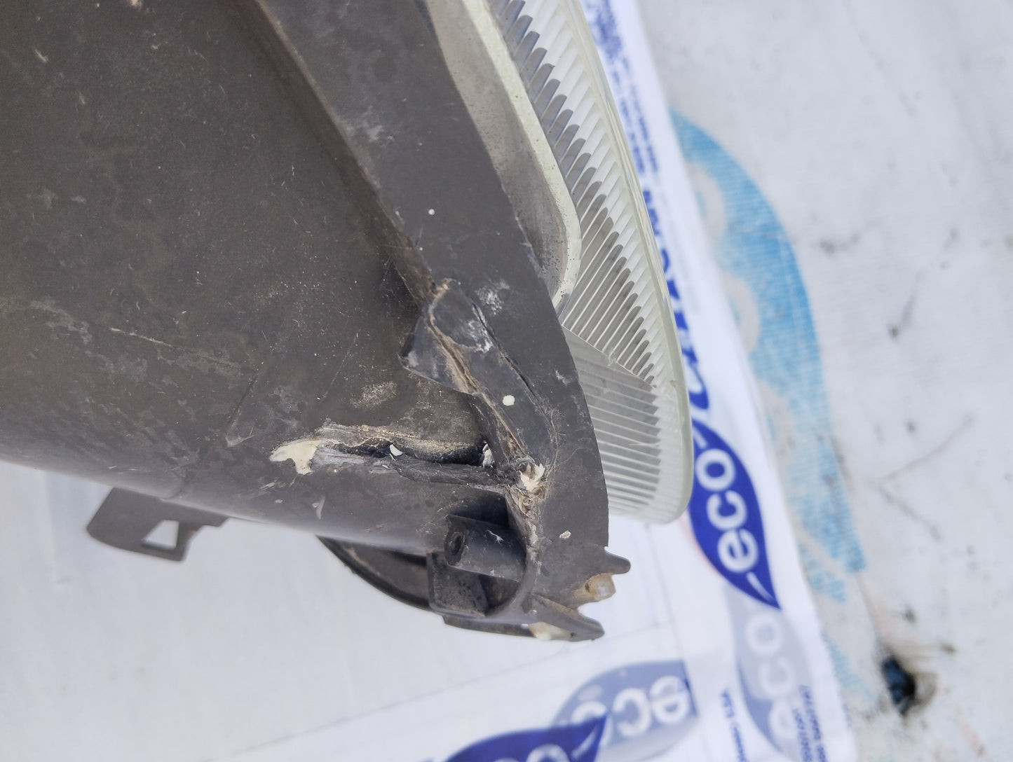 Fanale anteriore sx Fiat Punto Evo (spinotto viola) ecoAG5310