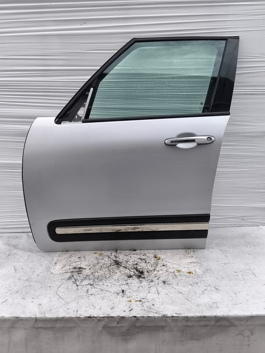Sportello anteriore sx grigio argento Fiat 500L 2013-2022 ecoAG8442