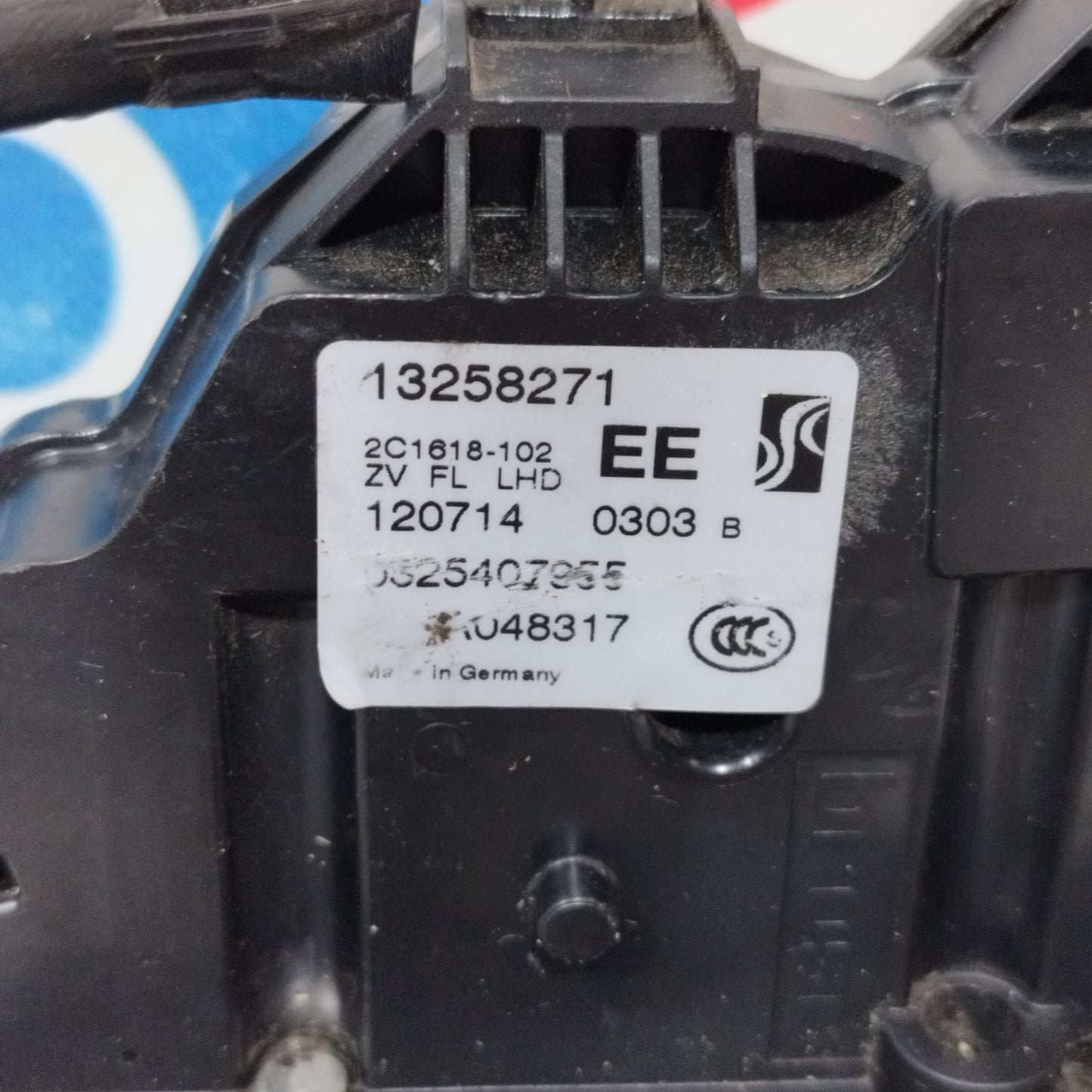 Serratura anteriore sx Opel Corsa D 2009 6 pin cod: 13258271 ecoAC9482