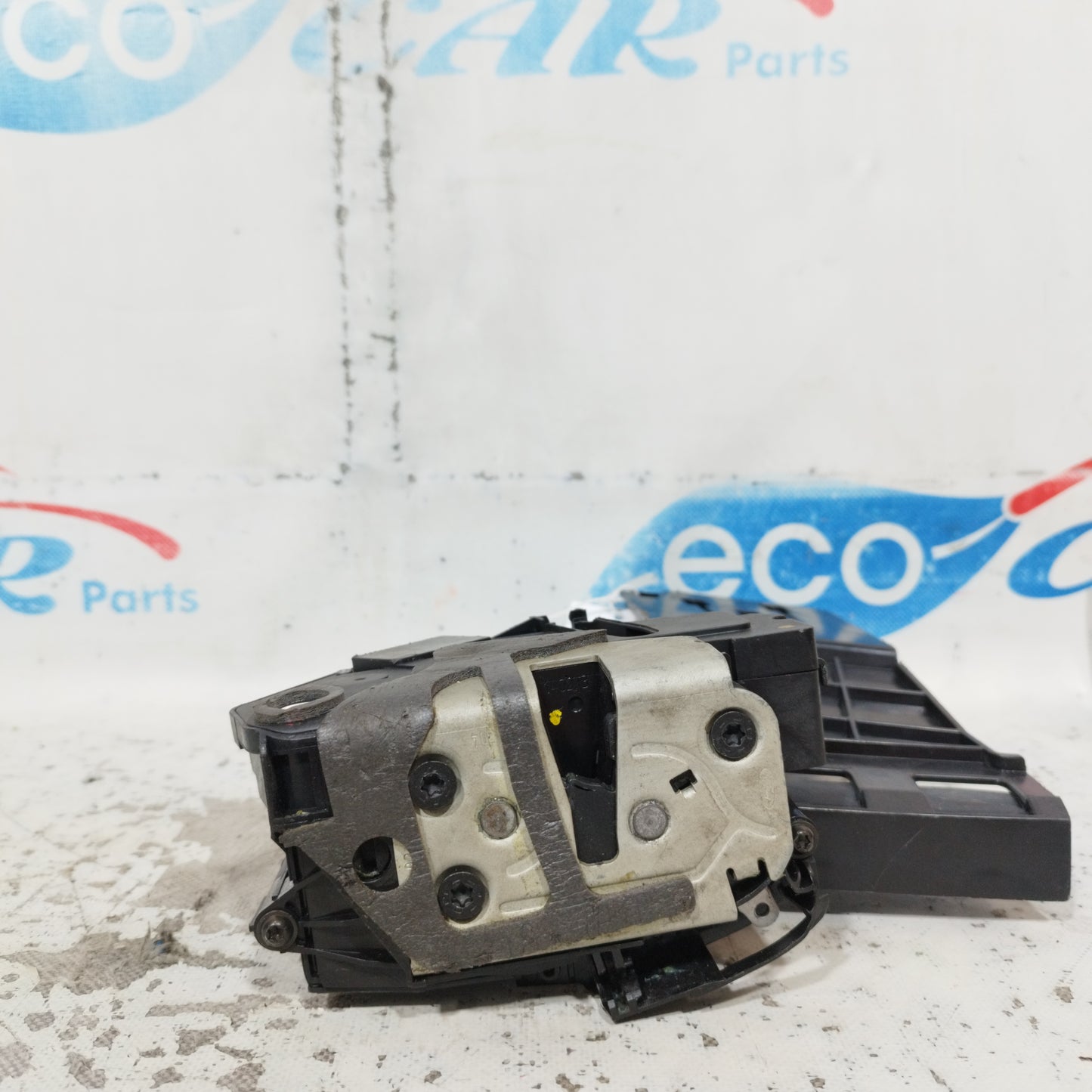 Rear left lock Ford Fiesta 2013 4 pin code: 8a6a-a26413-ad ecoAC9693