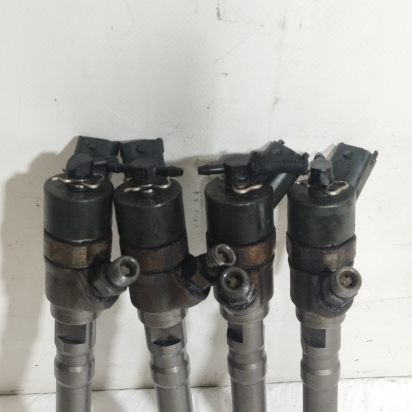Iniettori Bosch Hyundai / Kia 1.5 / 2.0 CRDI 2001-2010 cod: 0445110064 / 33800-27000 ecoAC15712