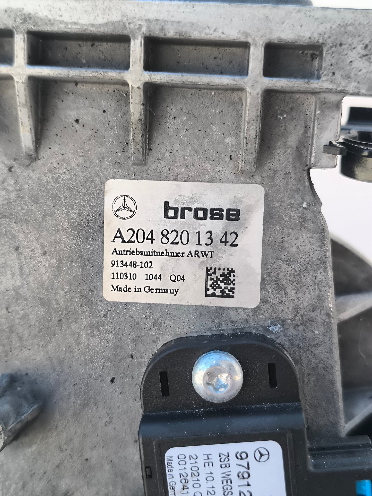 Mercedes C-Klasse W204 Zentralverriegelungsmotor Code: A2048201342 ecoAG6965