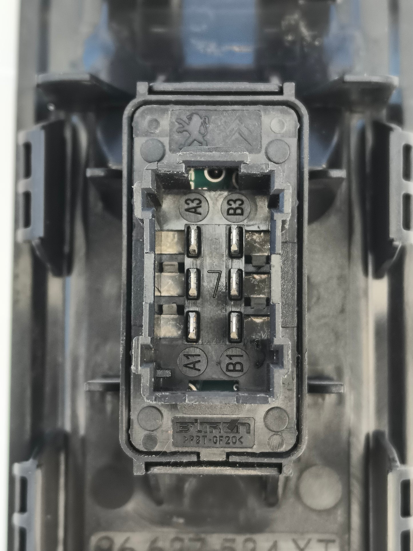 Pulsantiera anteriore dx Citroen C3 anno 2010 cod: 96637534XT ecoAG7706