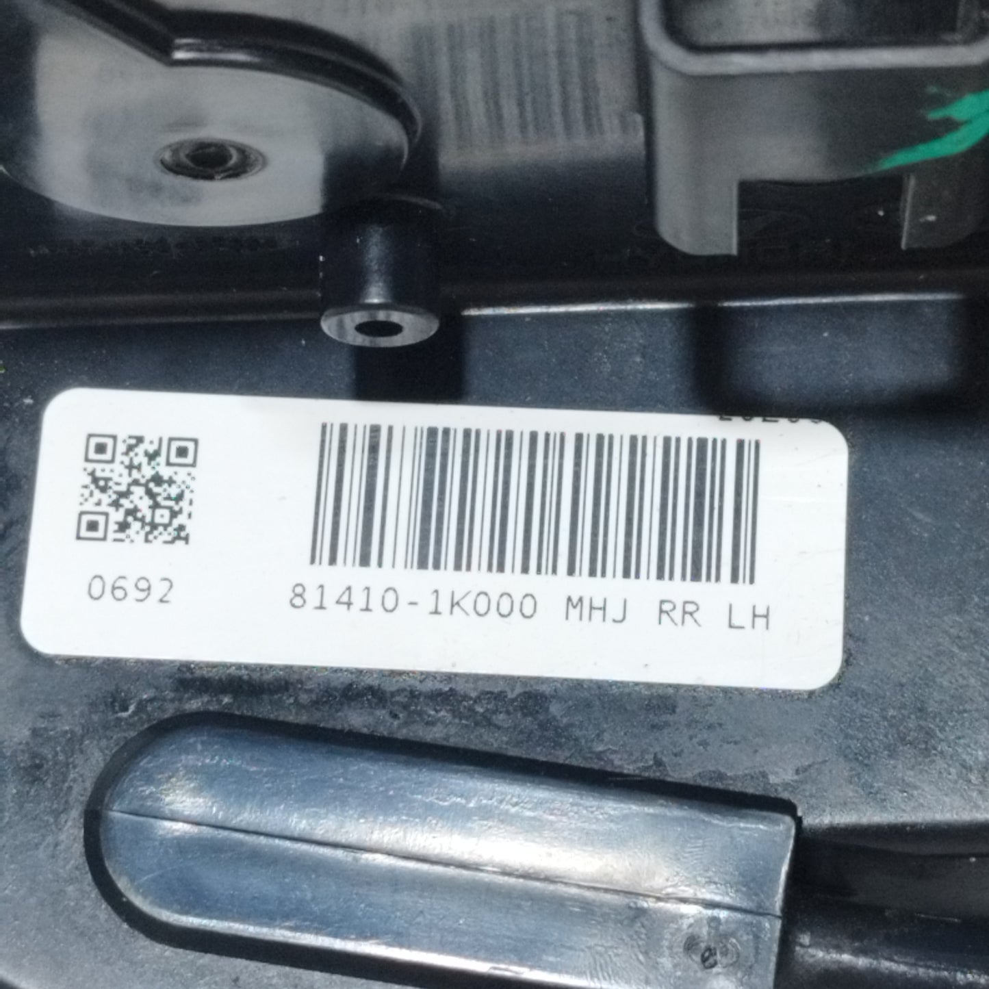 Türschloss hinten links Hyundai IX20 2016 4-poliger Code: 8140-1K000 ecoAC9337