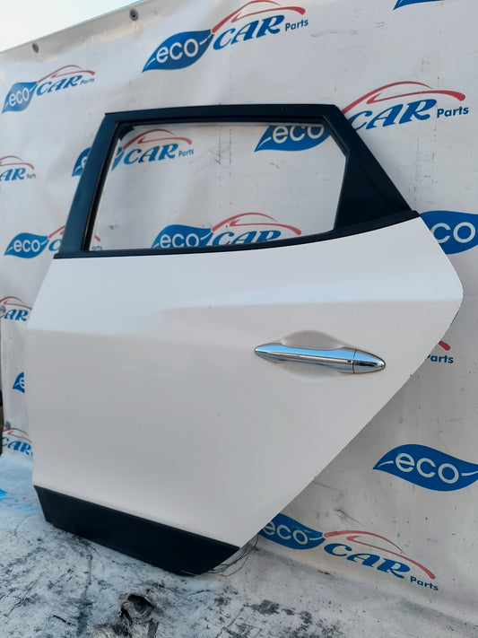 Hyundai ix35 ecoAG6267 weiß, hintere linke Tür