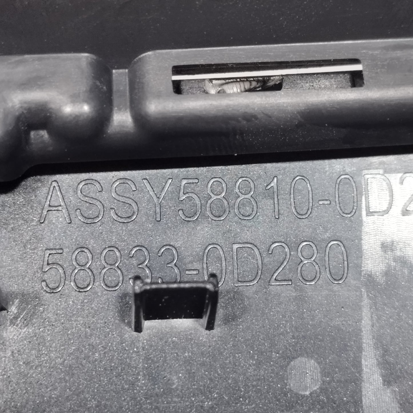 Consolle Centrale Toyota Yaris Cross 2021 Cod: 58833-0d280 ecoAC12012