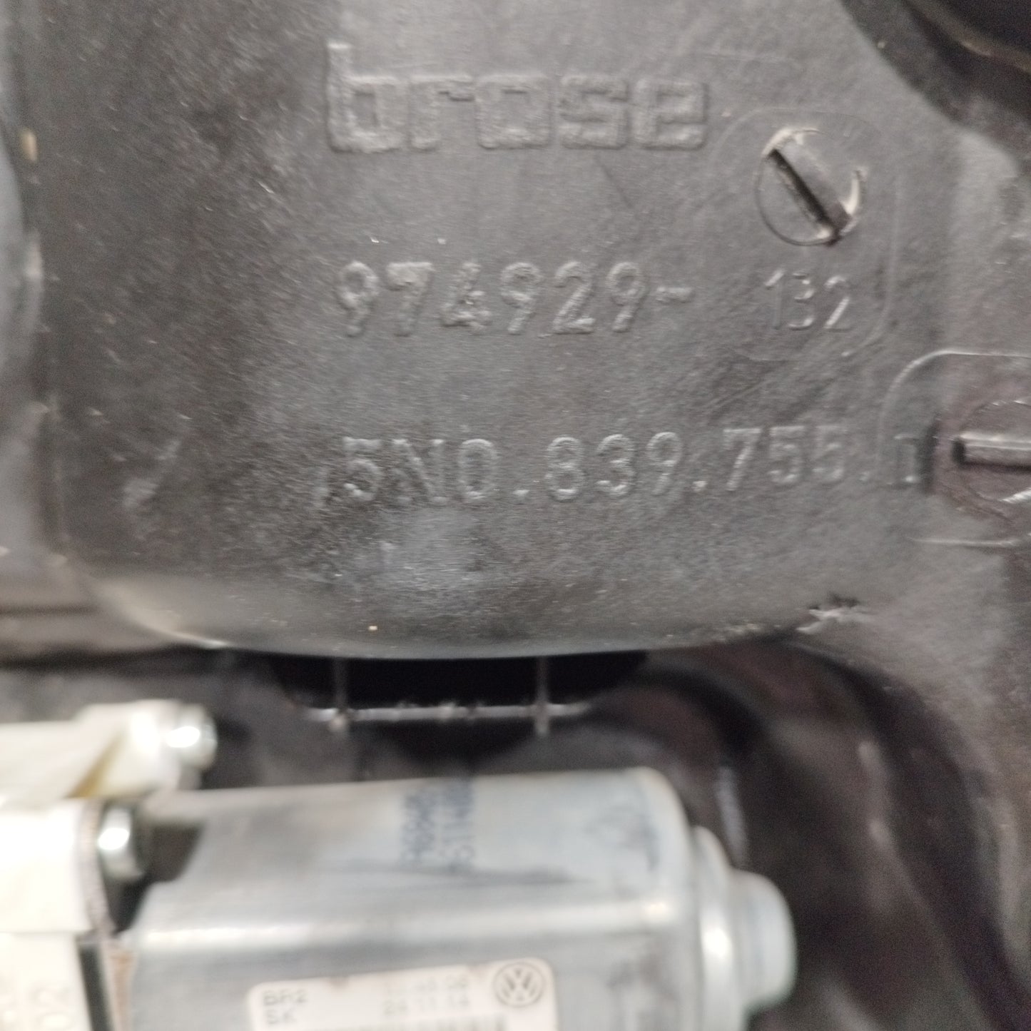 Cremagliera a pannello posteriore sx Volkswagen Tiguan 2010 cod: 5n0839755d ecoAC8946