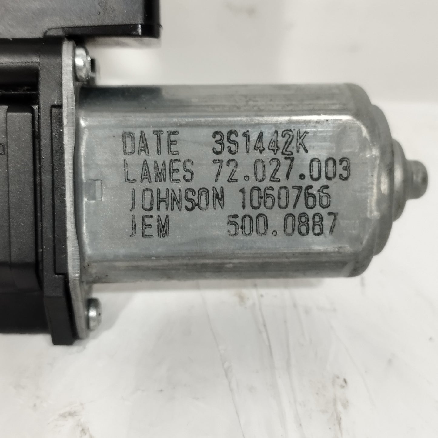 Fensterhebermotor vorne rechts Fiat Doblo 2016 Code: 1060766 ecoAC12288