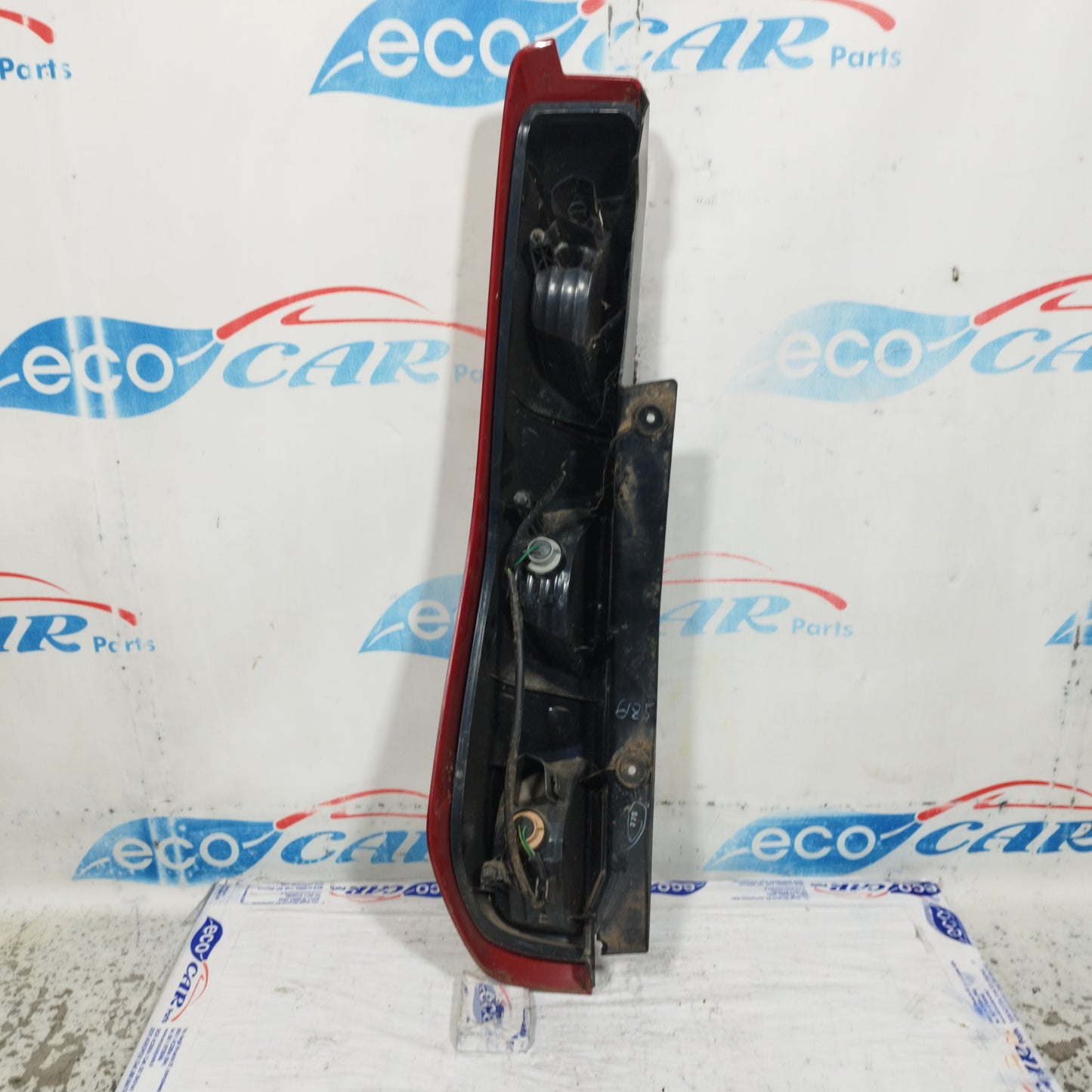 Nissan X-trail 2008 ecoAC10945 right rear light