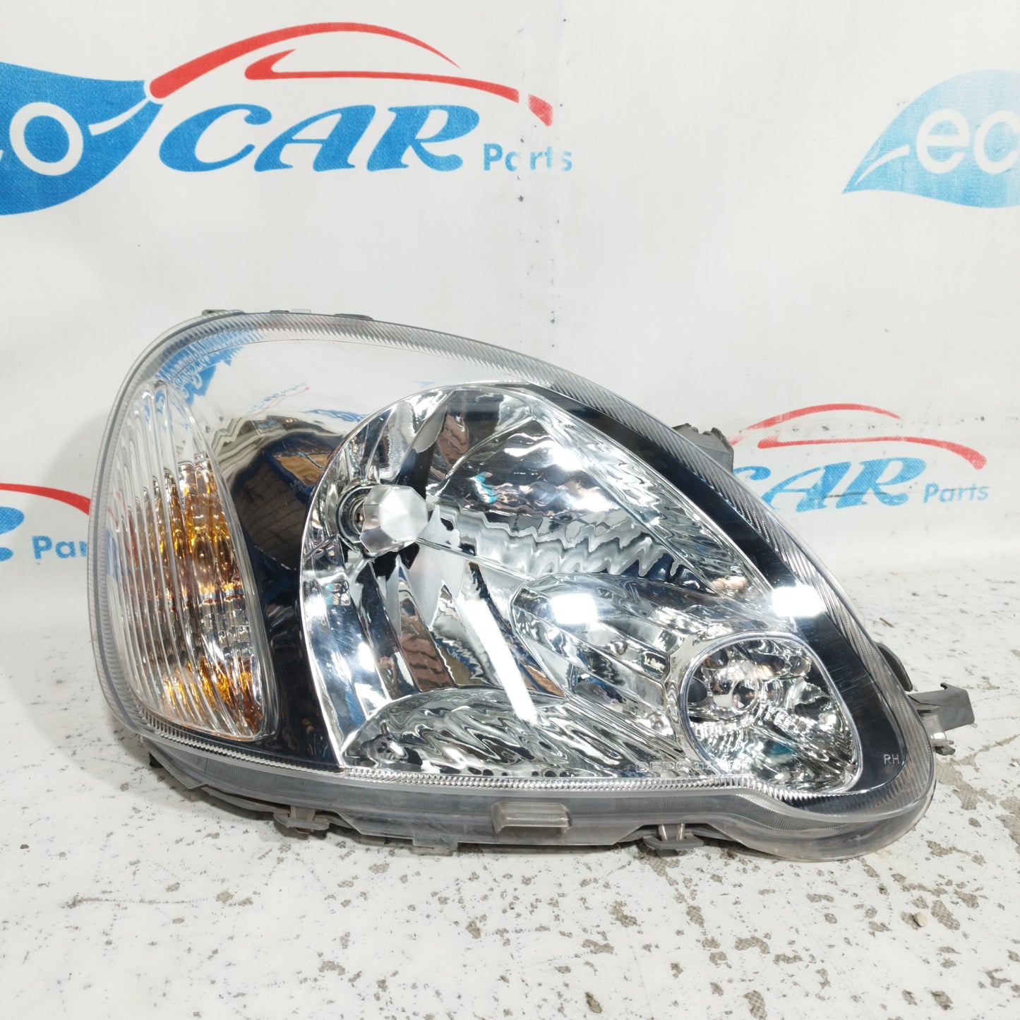 Fanale anteriore dx Toyota Yaris 2004 DEPO ecoAC10637