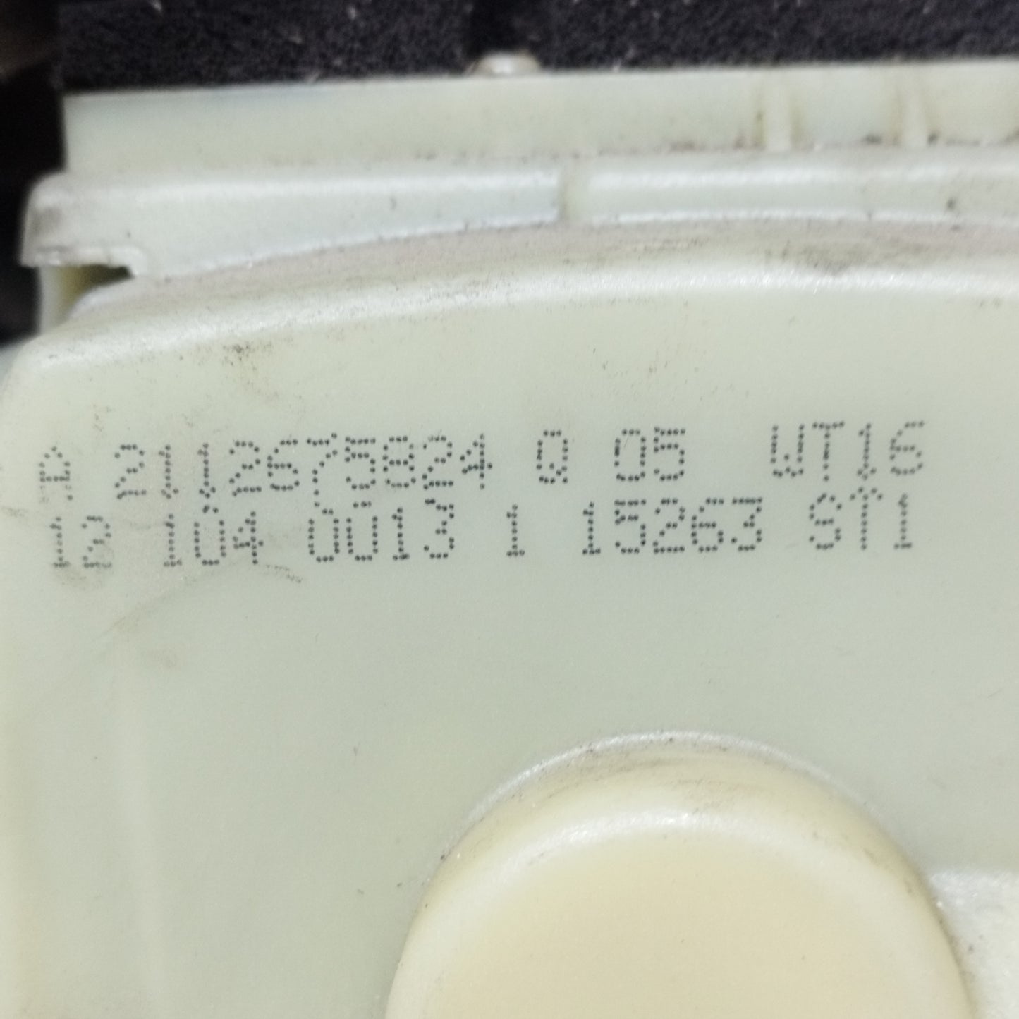 Gear lever Mercedes E-Class W211 2003 code: A2112675824 ecoAC9868