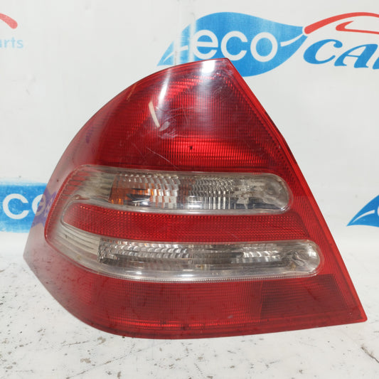 Linke Rückleuchte Mercedes C-Klasse W203 2002 ecoAC9845