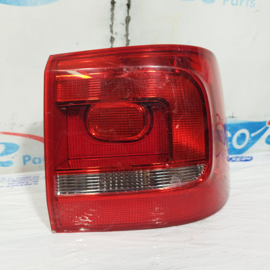 Volkswagen Touran 2014 ecoAC11113 rechte äußere Rückleuchte