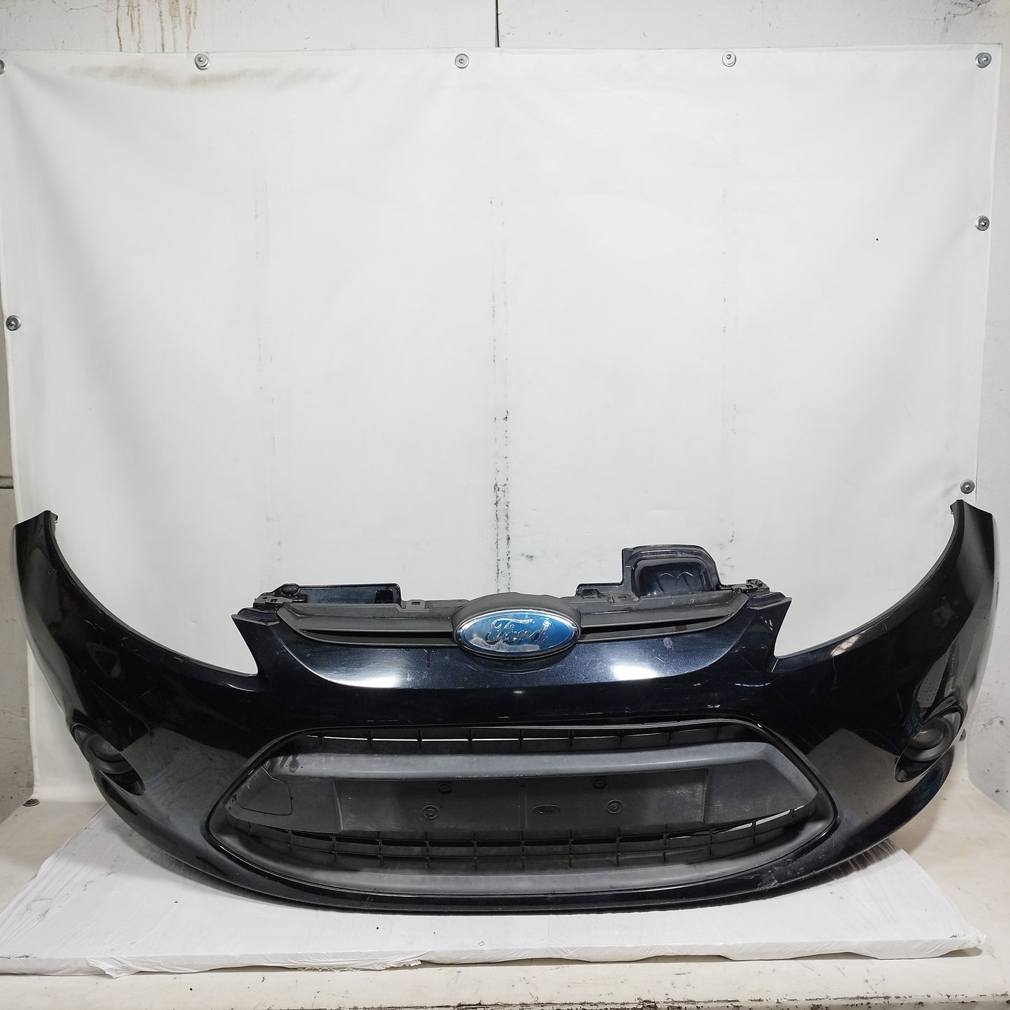 Paraurti anteriore nero Ford Fiesta (mk6) 2008-2015 ecoAC15386