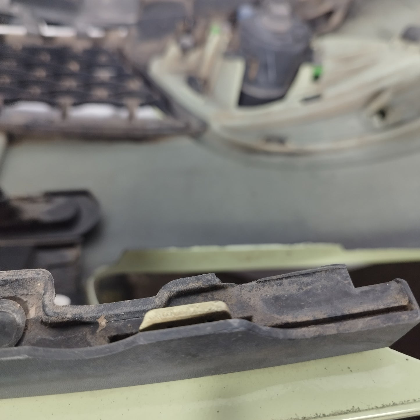 Hellgrüne Frontstoßstange Renault Twingo 2008 ecoAC13469