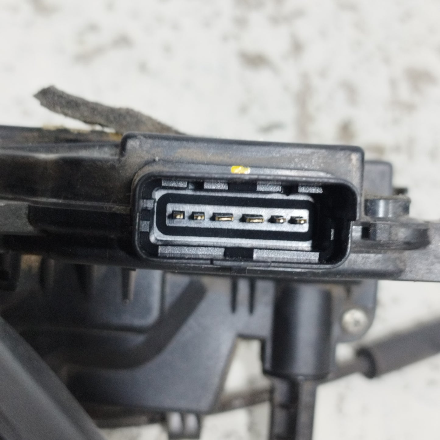 Serratura anteriore sx Kia Soul 2008 pin cod: 81310-2K000 ecoAC9382