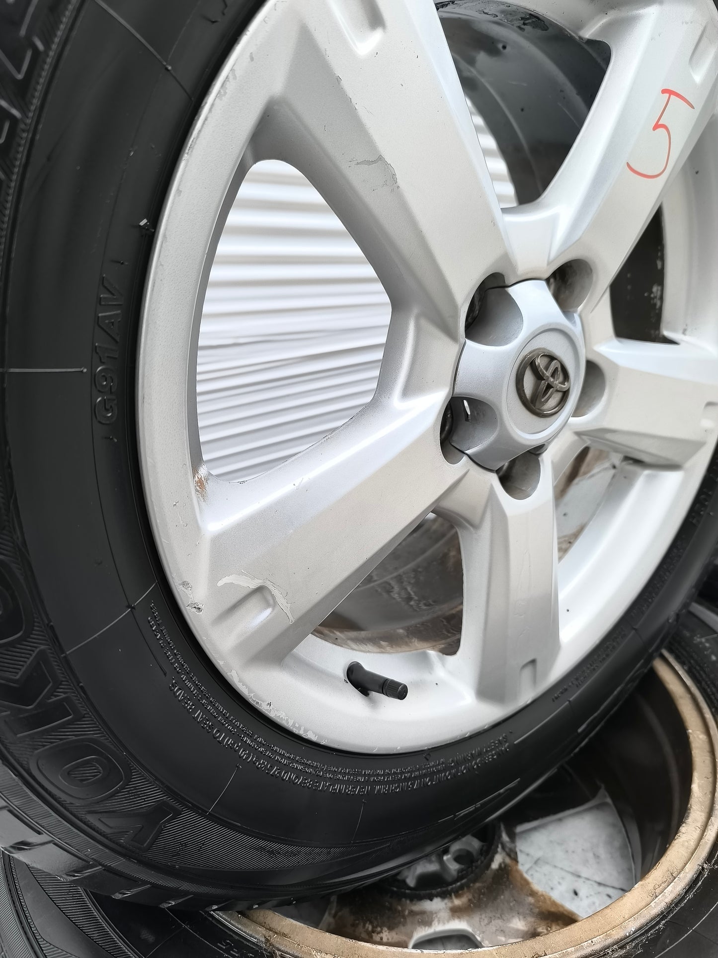 Cerchi e gomme + scorta Toyota RAV4 anno 2006 ecoAG7915