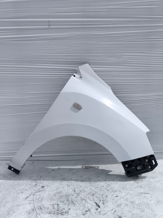 Parafango dx Dacia Lodgy / Dokker anno 2012-2017 bianco ecoAG8234