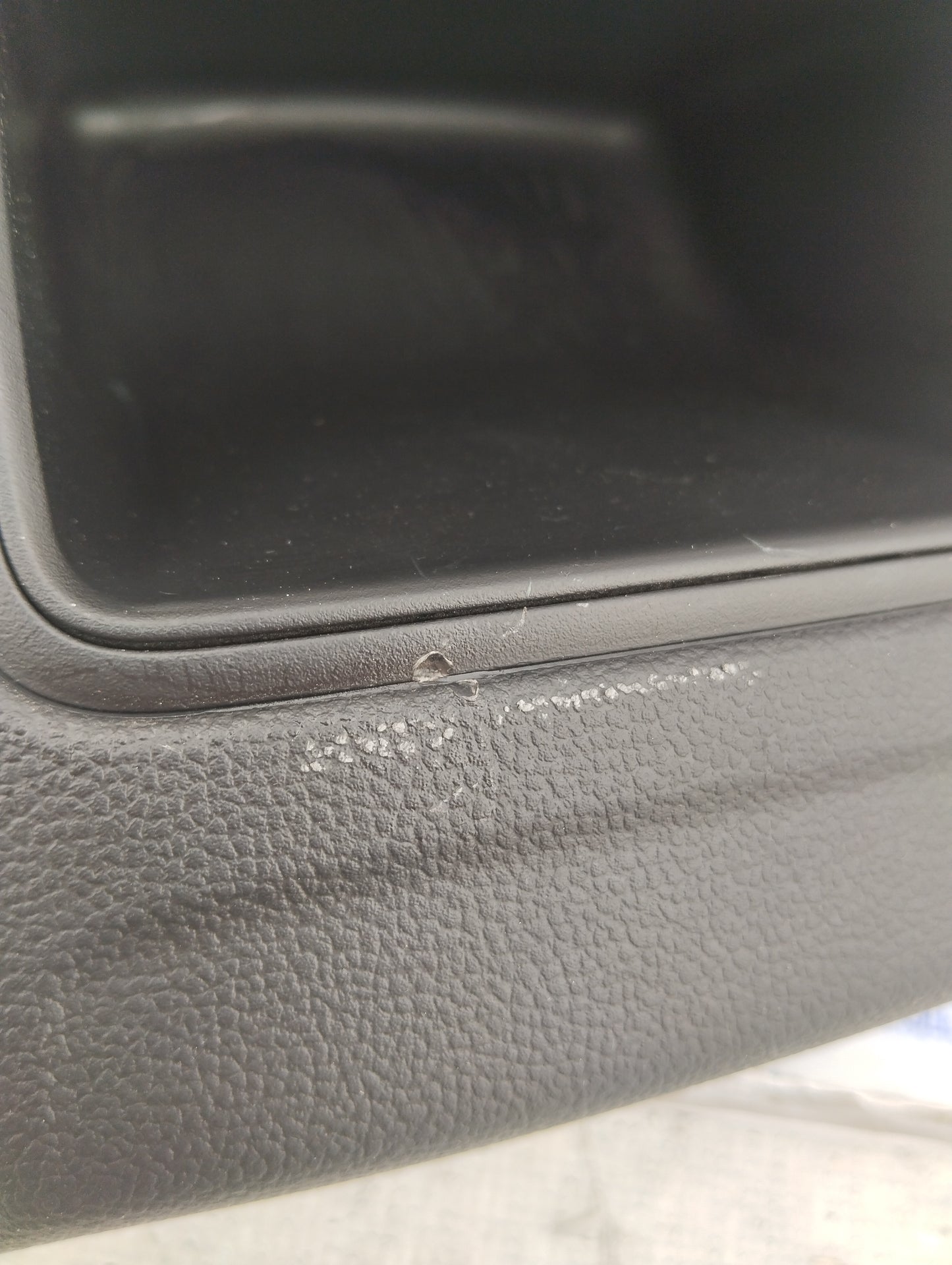 Zentrales Ablagefach hinten mit USB-Anschlüssen MG ZS 2022 Cod.10707735 ecoAG5337