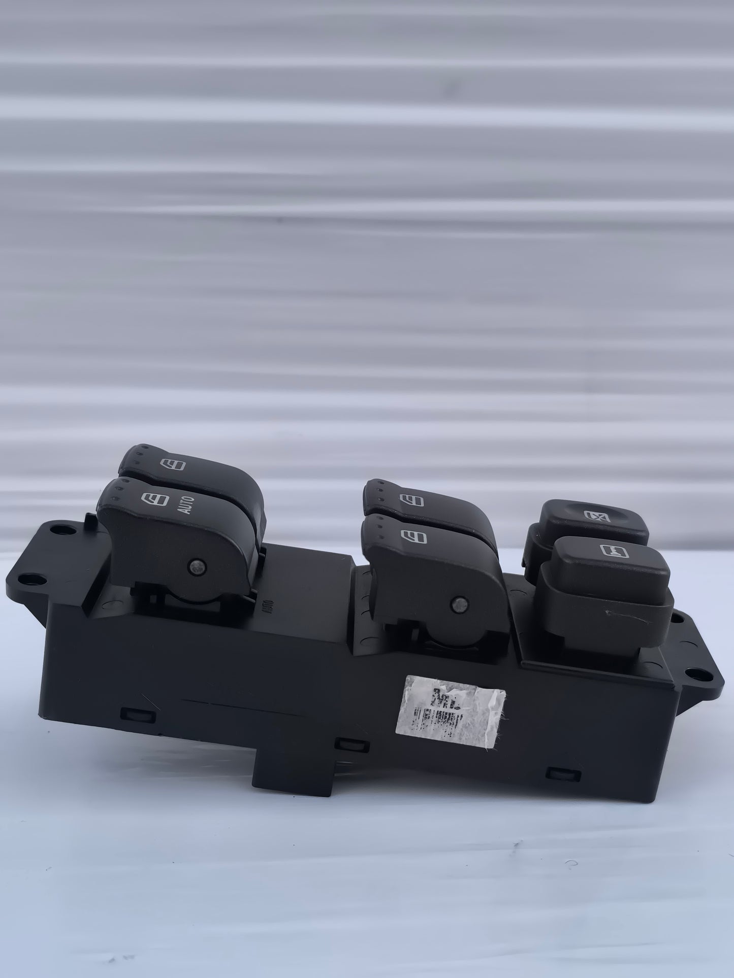 Pulsantiera anteriore sx SsangYong Korando anno 2012 cod: 202009207 ecoAG7822