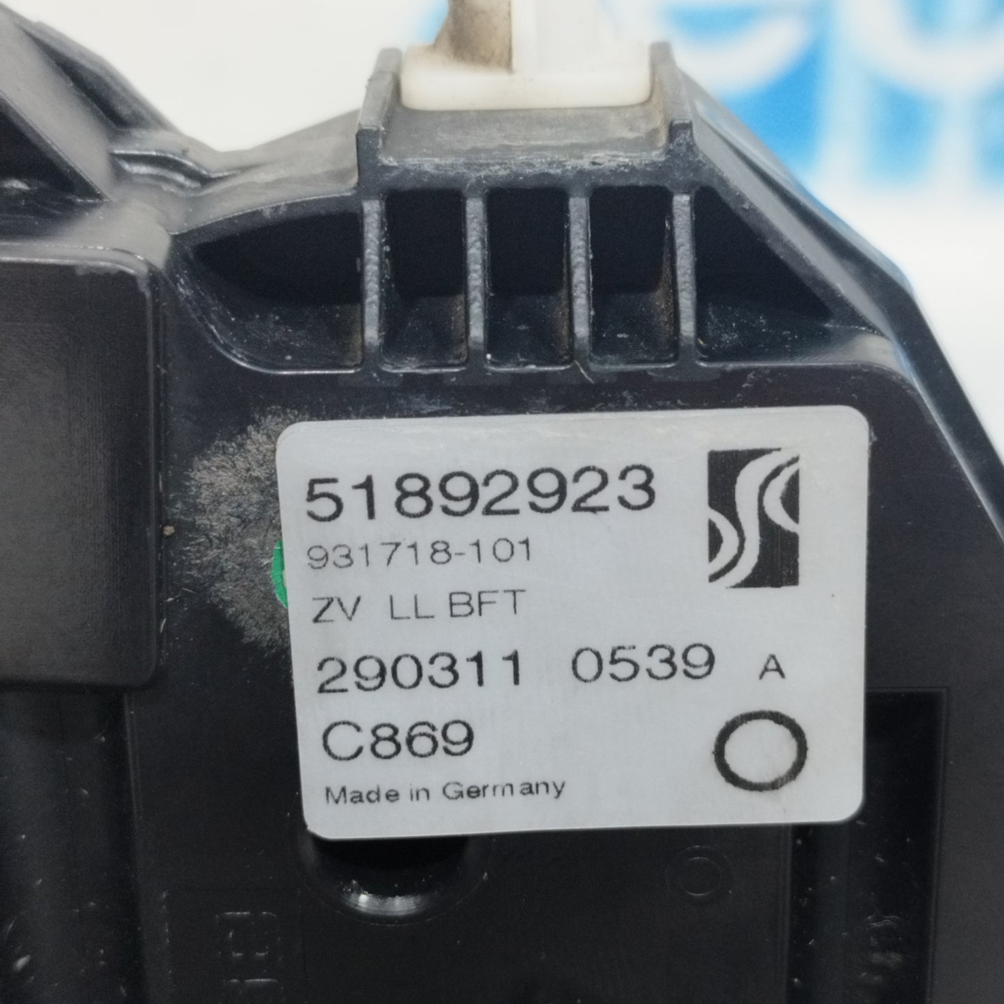 Türschloss vorne rechts Fiat Punto evo 2012 grau Code: 51892923 ecoAC9118