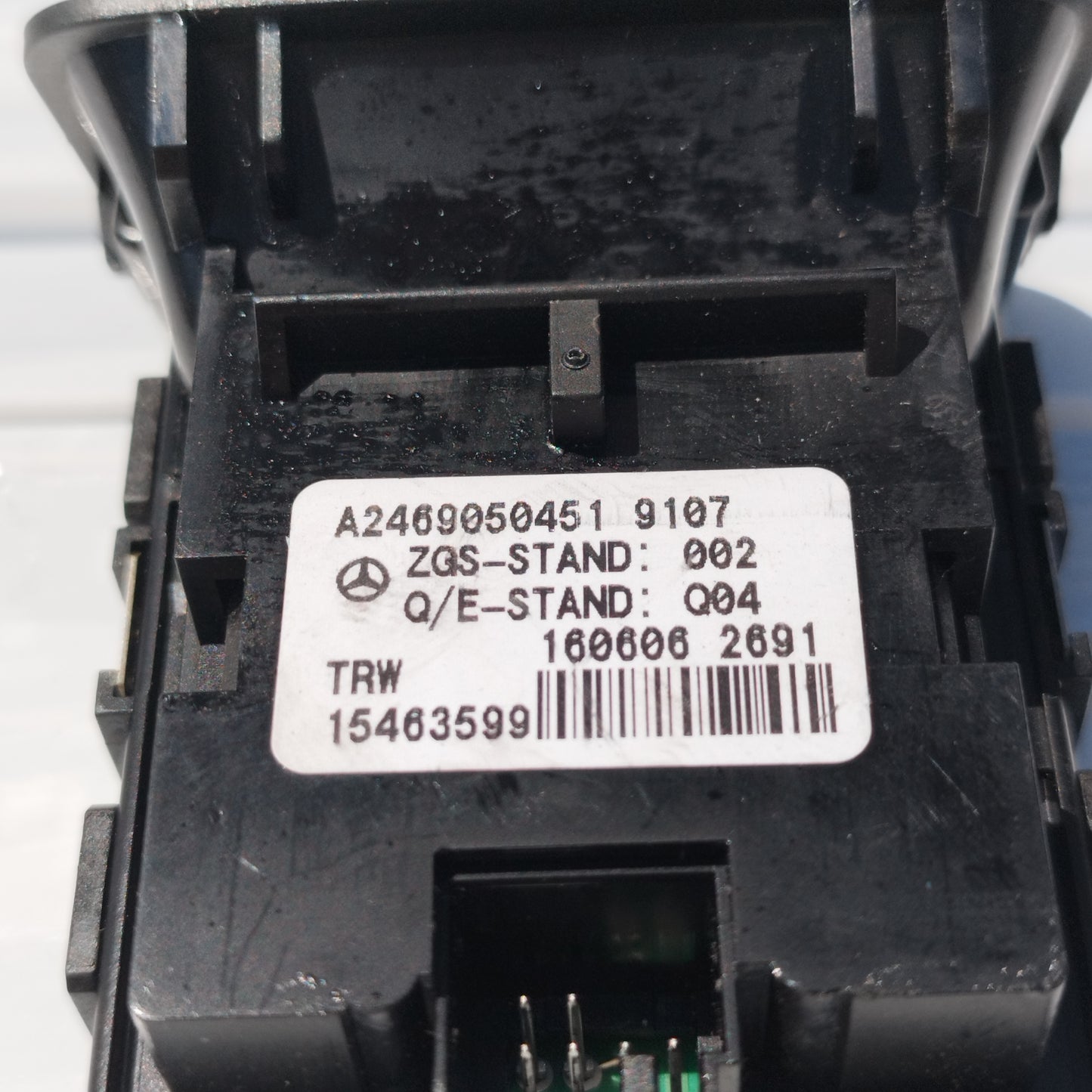 Pulsante Freno a mano / stazionamento Mercedes Classe A W176 2012-2018 cod: A2469050451 ecoAC15800