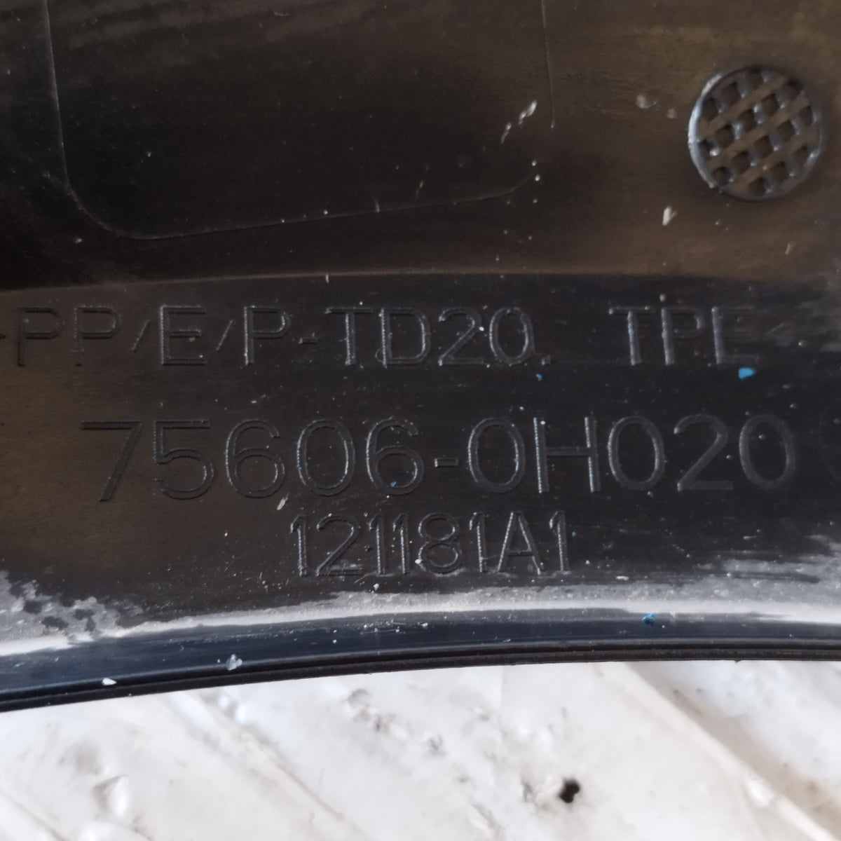 Modanatura posteriore sx Toyota Aygo X (AB70) 2022-2025 cod: 75652-0H010 ecoAC17523