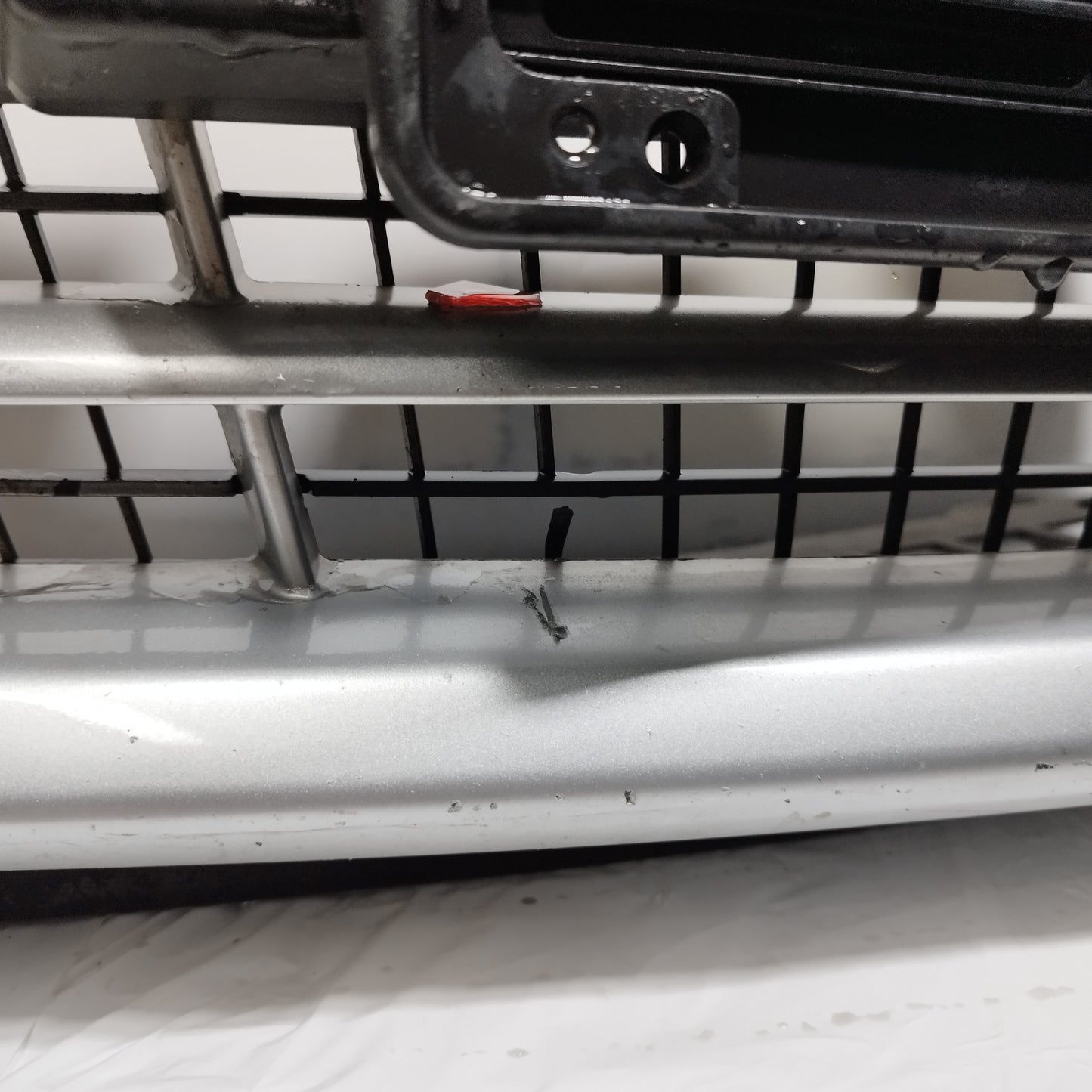 Paraurti anteriore grigio Chevrolet Cruze 2010 ecoAC14282