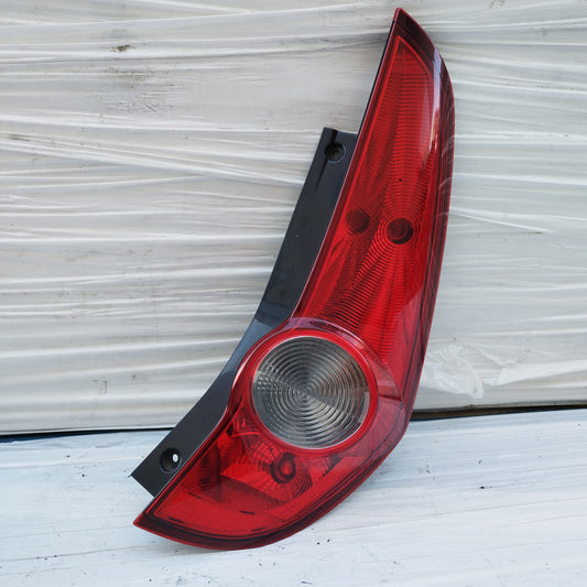 Fanale posteriore dx Opel Agila 2010 ecoDM226