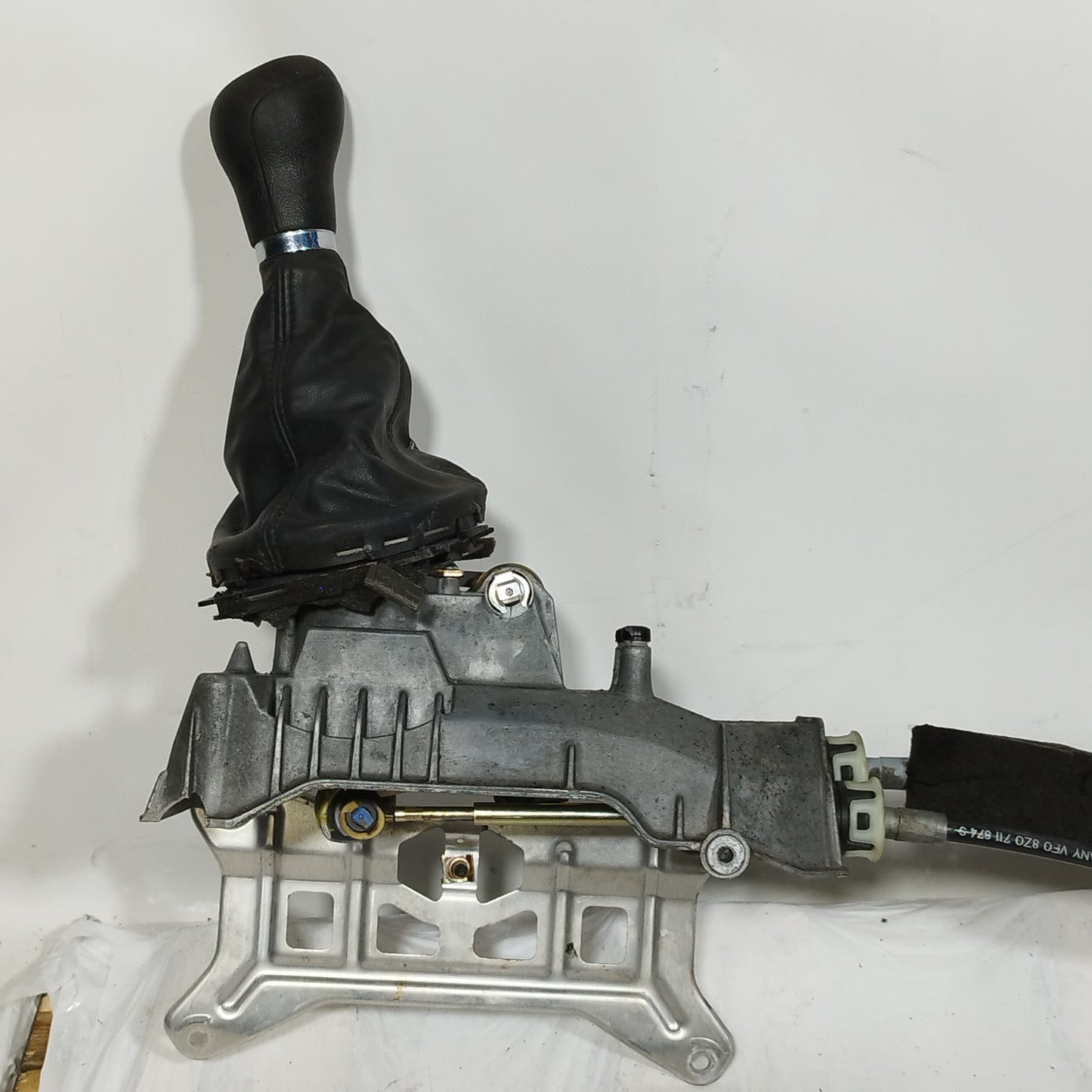 Schalthebel mit Seilzügen Audi A2 1.4TDI 2002 Teilenummer: 8z0711446a ecoAC12870