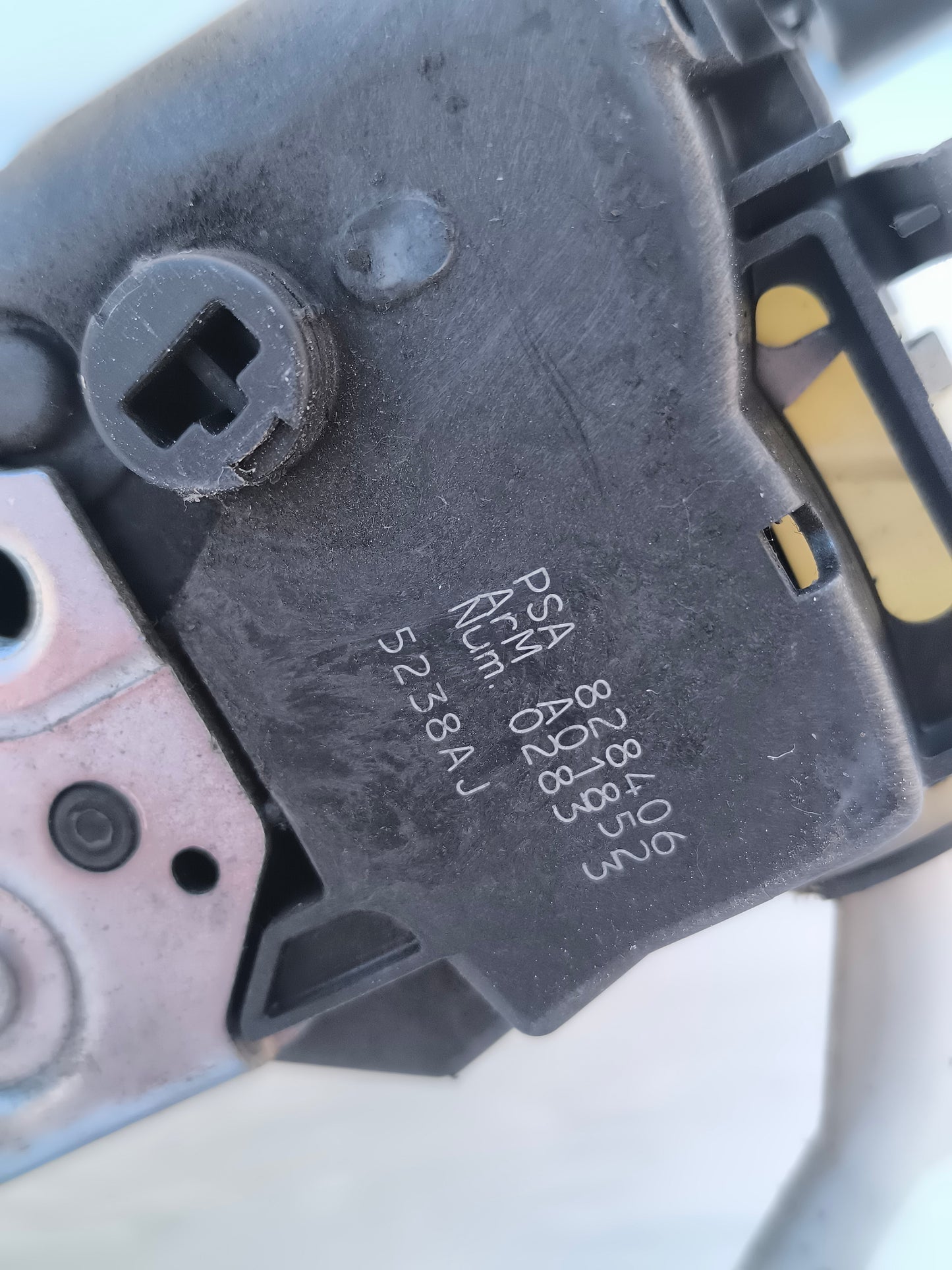 Serratura anteriore sinistra Citroën Berlingo anno 2009 Cod: PSA828406 ecoAG6964