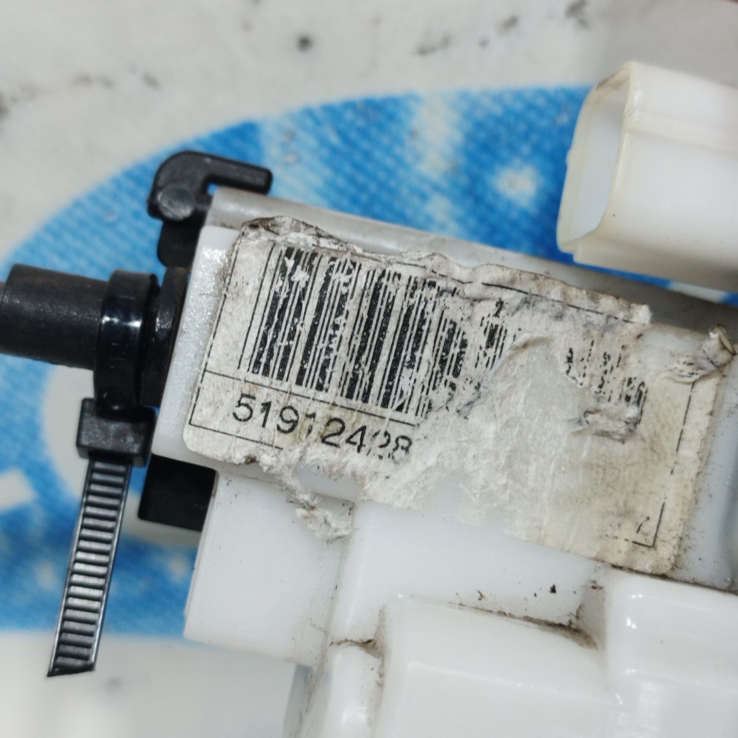 Serratura anteriore sx Ford Ka 2014 5 pin cod: 51912428 ecoAC9425