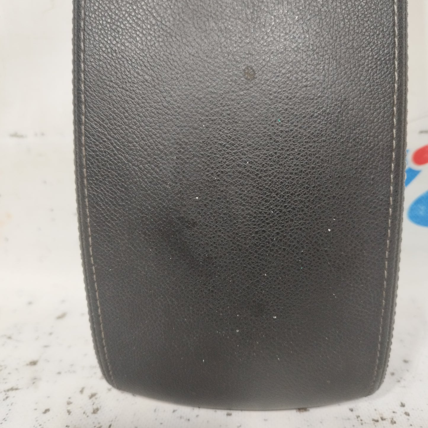 Renault Scenic X-Mod 2011 ecoAC9886 central armrest shell