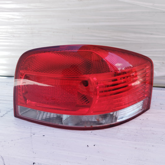 Fanale posteriore dx Audi A3 2004 cod: 8P0945096028S ecoDM235