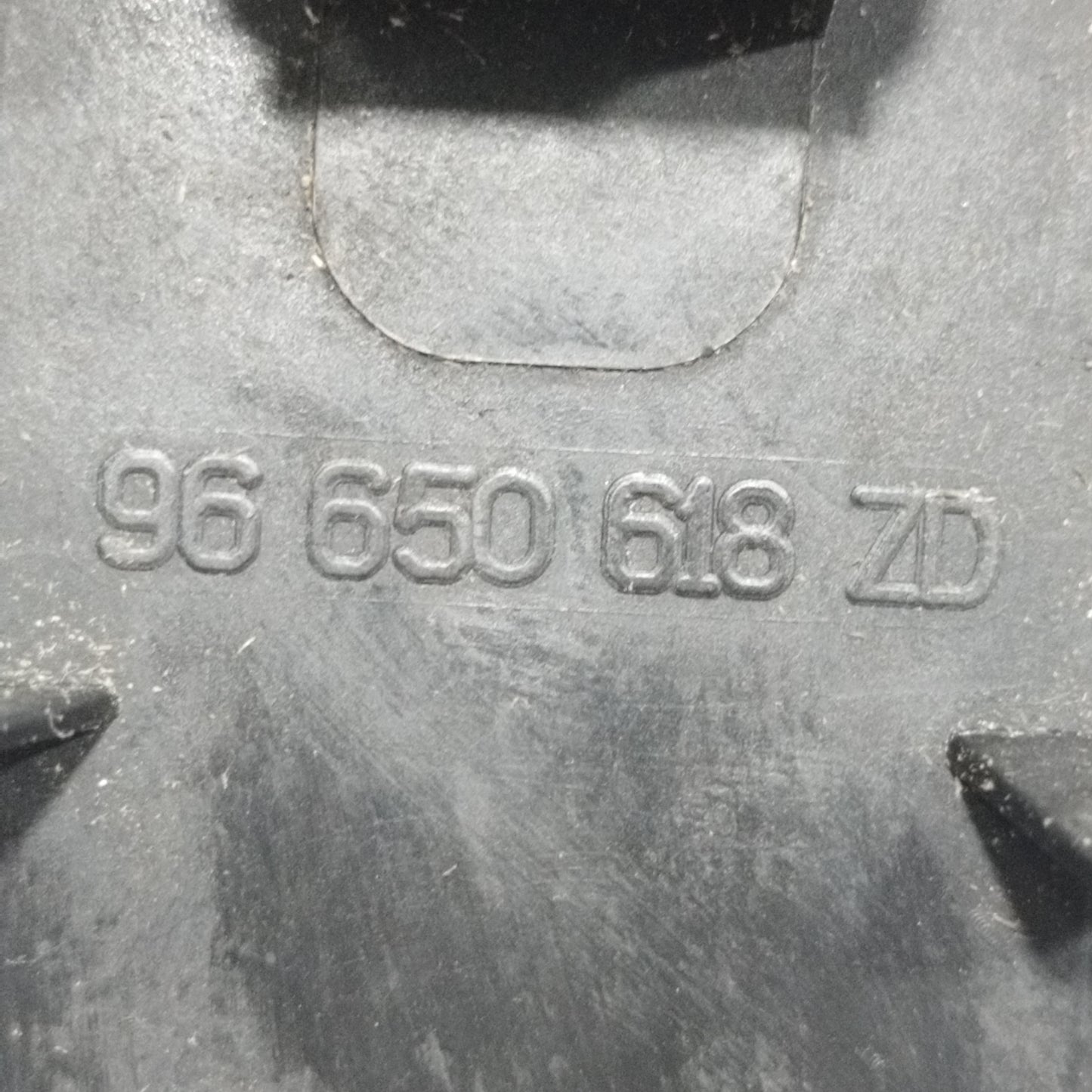 Front right button panel Peugeot 5008 2009 Code: 96650618ZD ecoAC9290