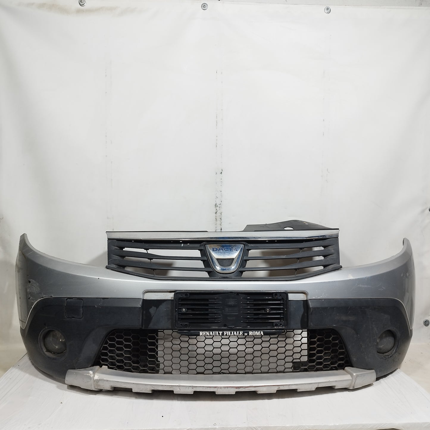 Paraurti anteriore grigio Dacia Sandero Stepway I 2009-2012 ecoAC15385