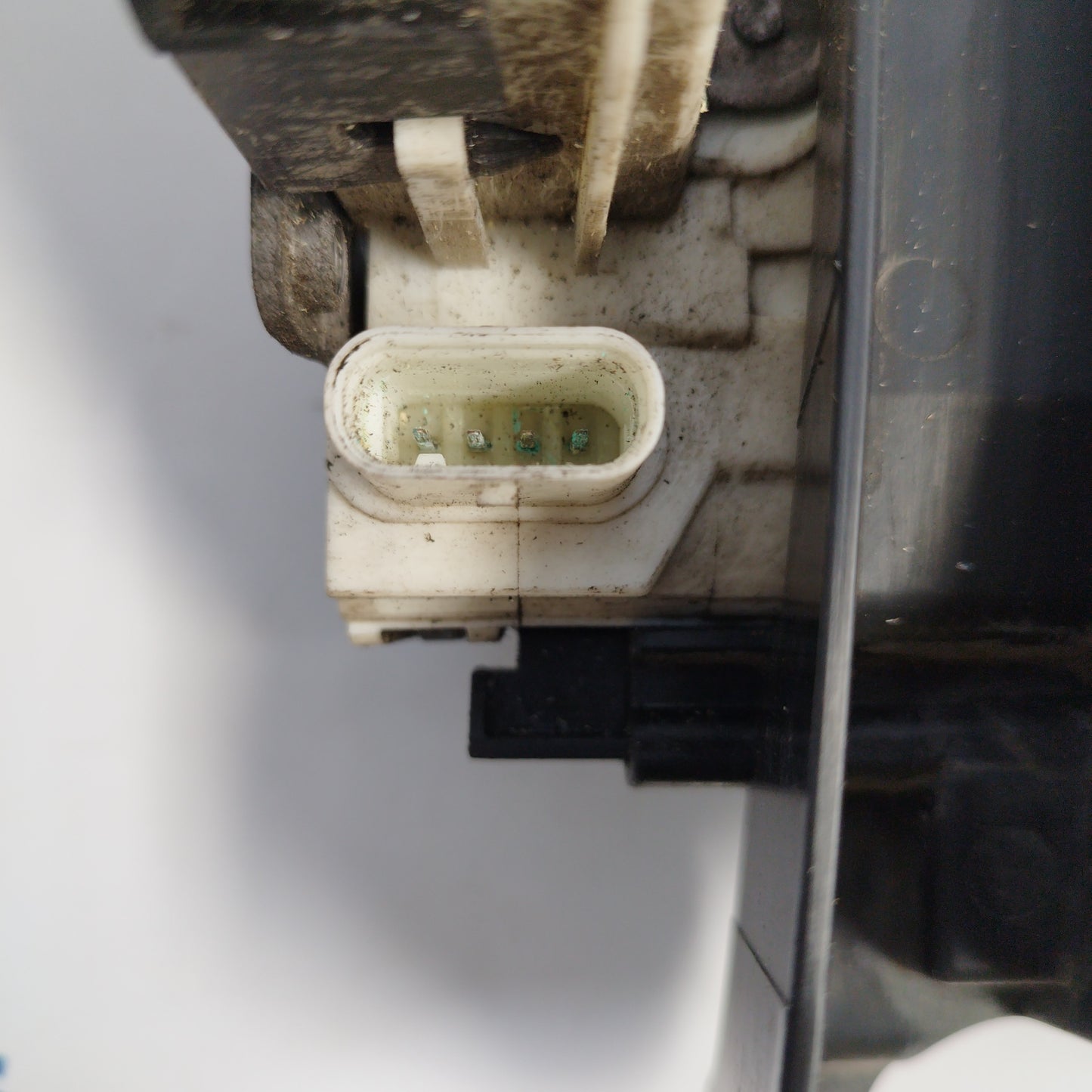 Türschloss vorne rechts Mercedes A-Klasse W176 2016 Code A1667200435 4-polig ecoAC165