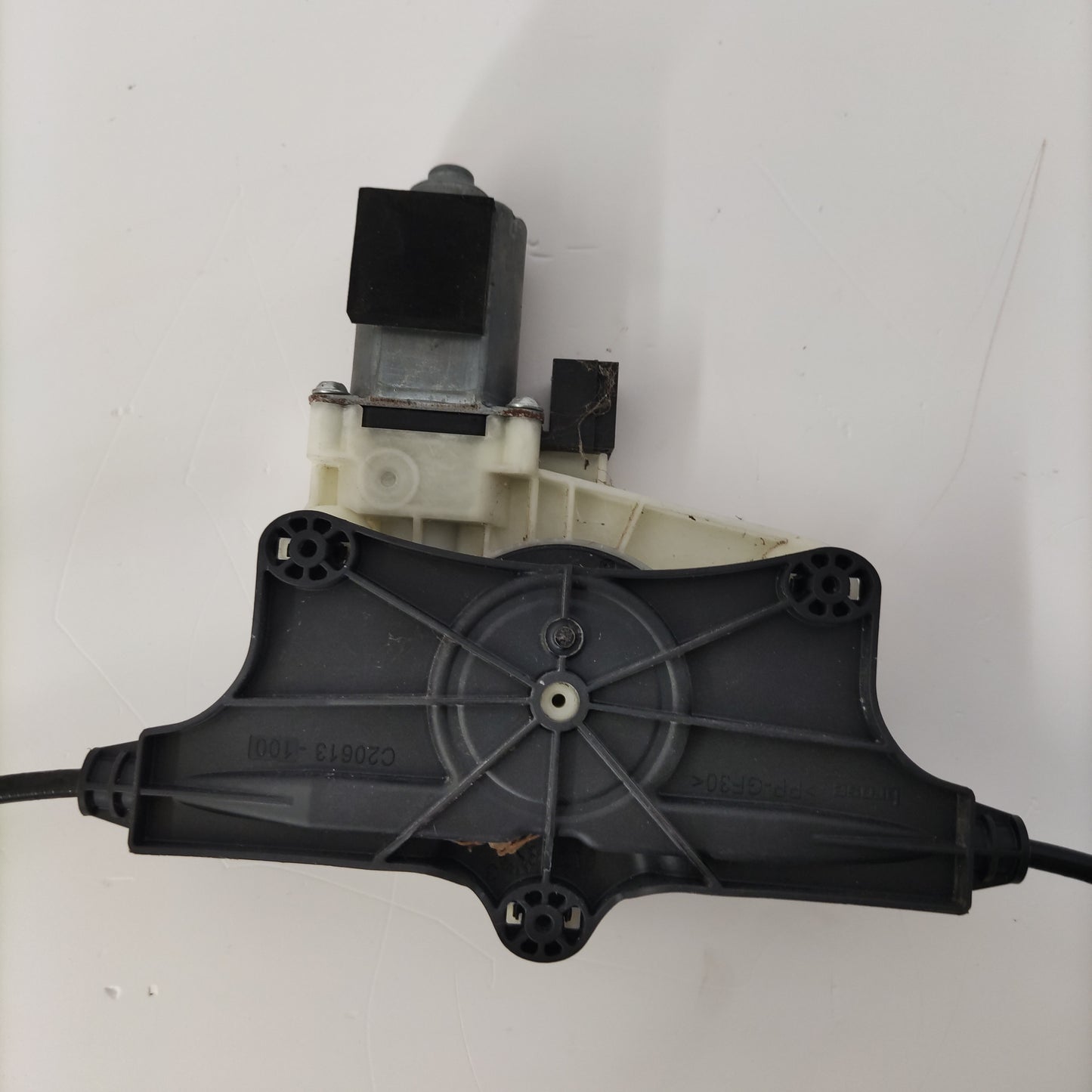 Gepäckträger hinten rechts Volkswagen Passat 2017 ecoAG141
