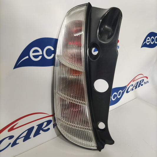 Fanale posteriore sx Lancia Y 2006 fondo bianco ecoAG150