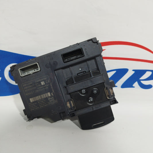 Renault Clio 1.5 dCi 4. Serie, Baujahr 2015, Kartenleser-Code 385904740R/A2C30075500, Continental ecoAC270