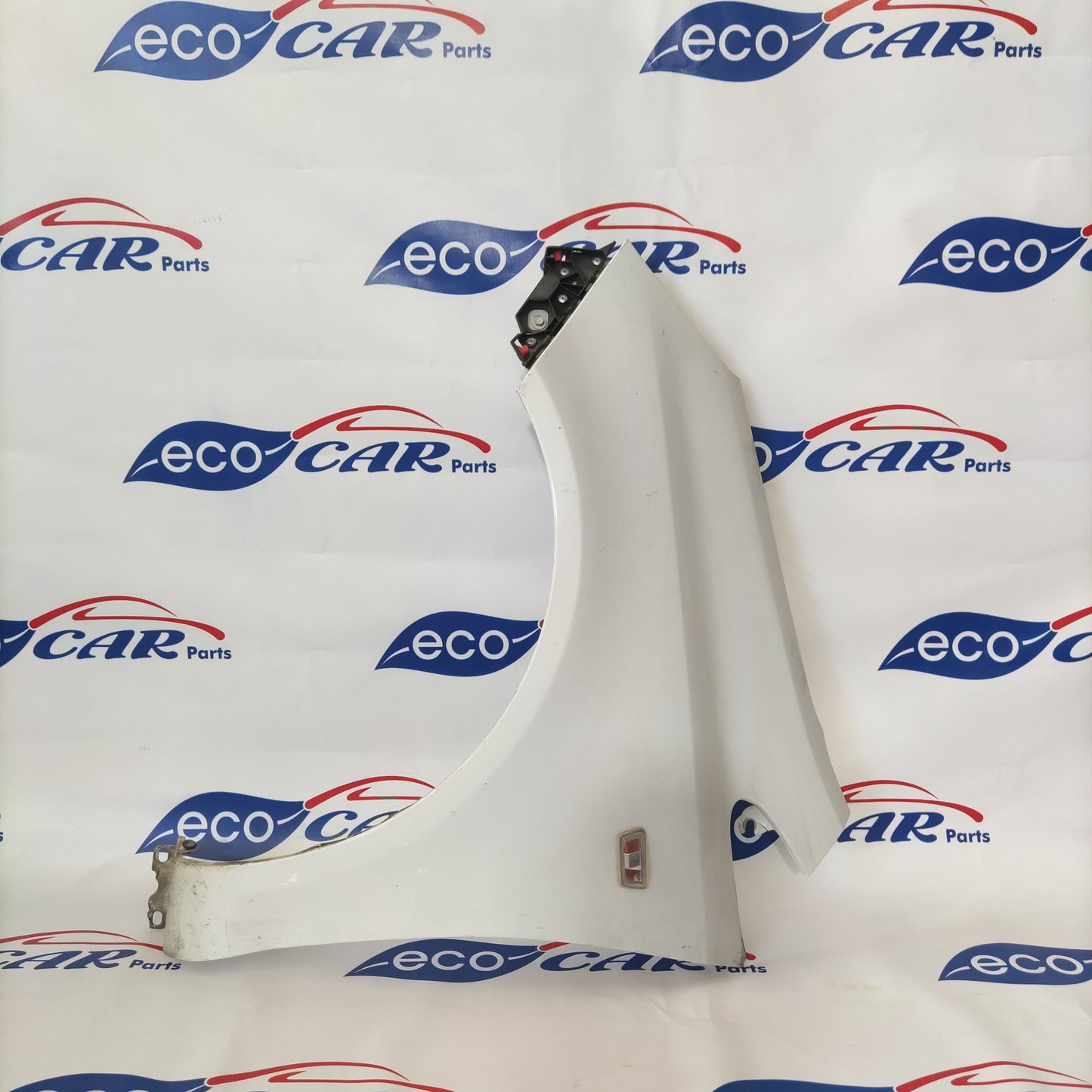 Parafango anteriore sx bianco Opel Corsa D ecoAG292