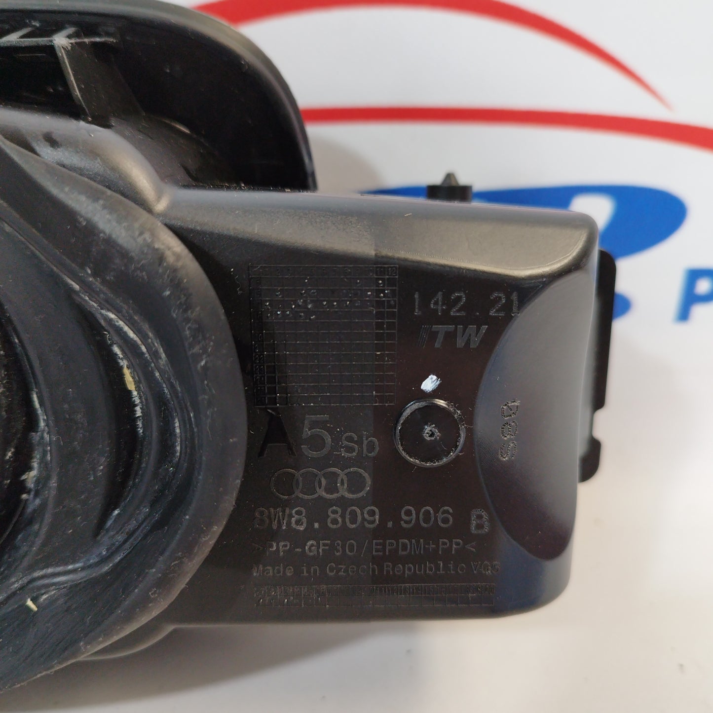 Dunkelgraue Tankklappe mit Motor Audi A5 2019 Sportback Code 8w8809906b ecoAC541