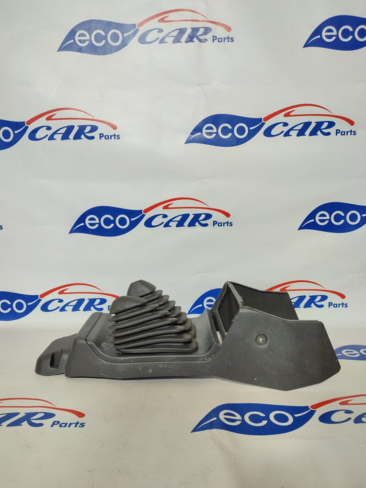 Mitteltunnel mit Kopfhörern Mitsubishi L200 2001 ecoAG484