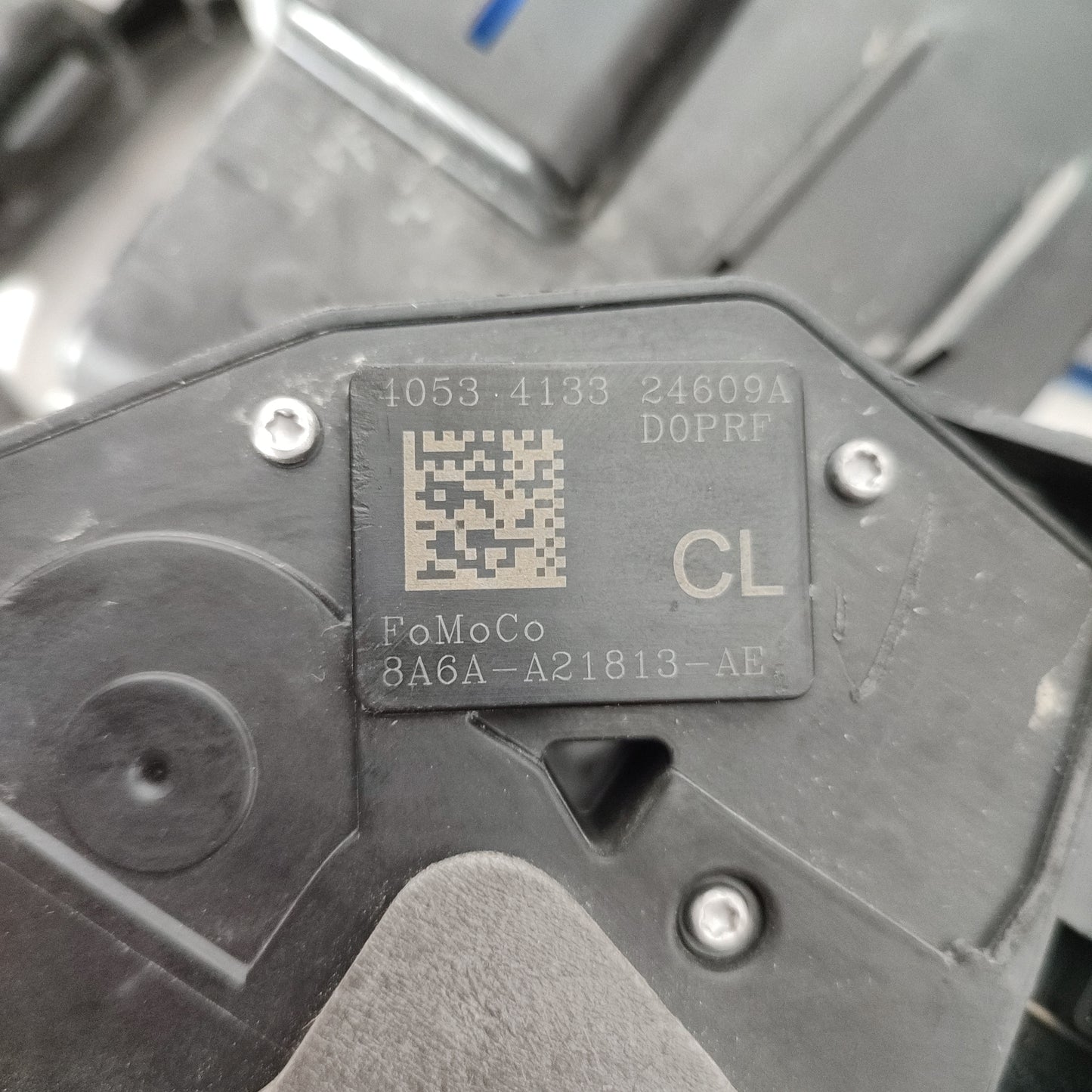 Serratura anteriore sx Ford Fiesta 2009 (5 pin) ecoAG525