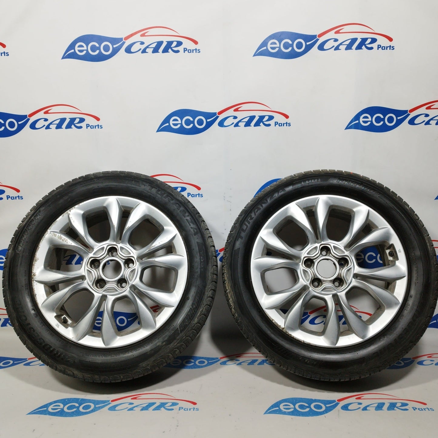 2 17" alloy wheels with Fiat 500x 2014 ecoAC1280 tires