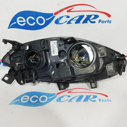 Fanale anteriore sx Fiat Bravo 2010 fondo scuro e freccia bianca ecoAC1315